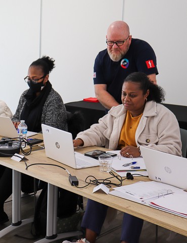 Lifeworks tutor helping Lifeworks Spouses one to one